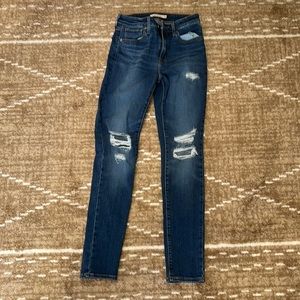 Levi’s 721 Super Skinny Jeans